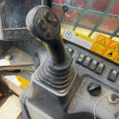 2019 Takeuchi TL10V2 thumbnail