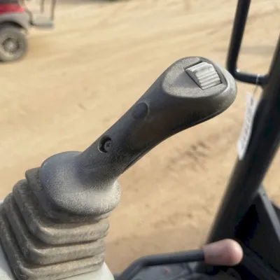 2021 Bobcat E32I thumbnail