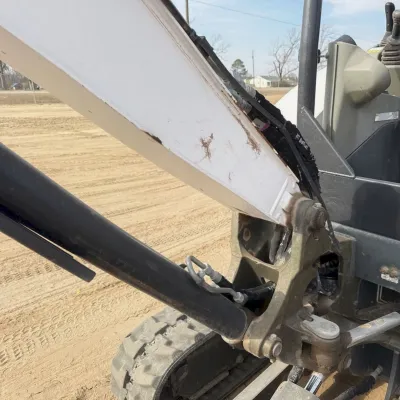 2021 Bobcat E32I thumbnail