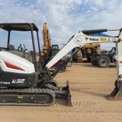 2021 Bobcat E32I thumbnail
