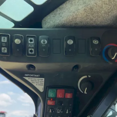 2018 Deere 331G thumbnail
