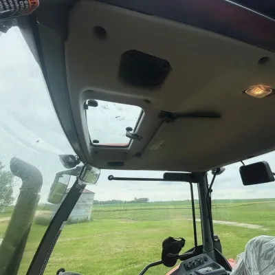 2023 Kubota M6-111 thumbnail