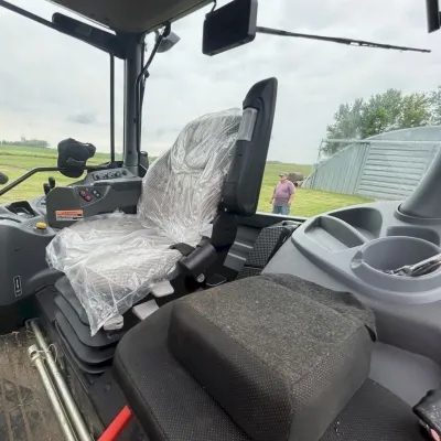 2023 Kubota M6-111 thumbnail
