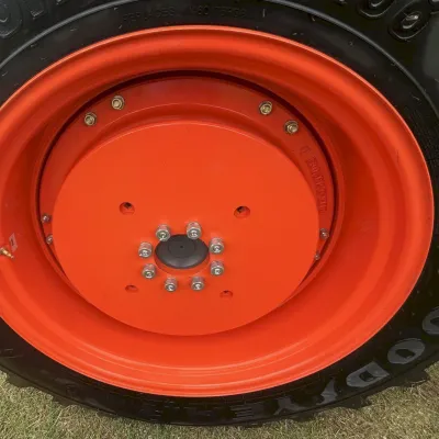 2023 Kubota M6-111 thumbnail