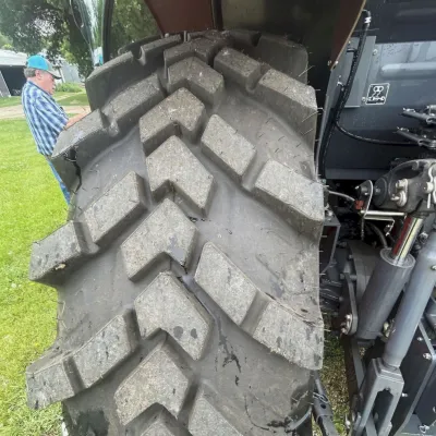 2023 Kubota M6-111 thumbnail