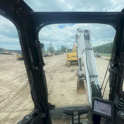 2022 Bobcat E50 thumbnail