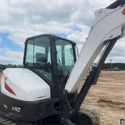2022 Bobcat E50 thumbnail