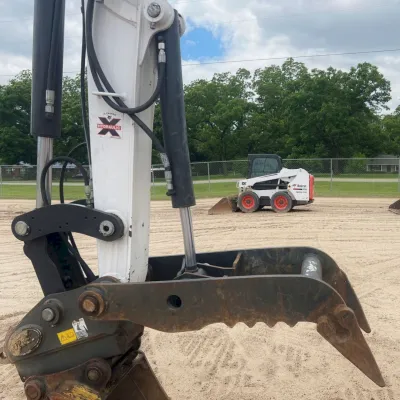 2022 Bobcat E50 thumbnail