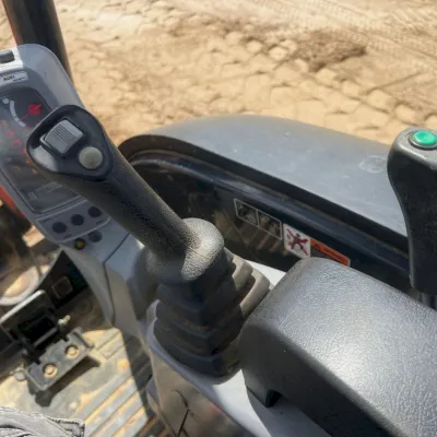 2022 Kubota U27-4 thumbnail