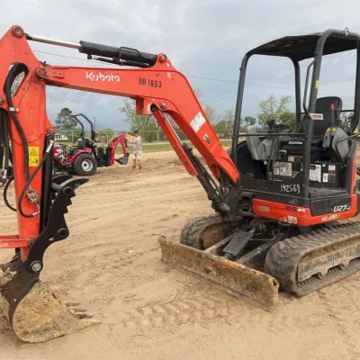 2022 Kubota U27-4 thumbnail