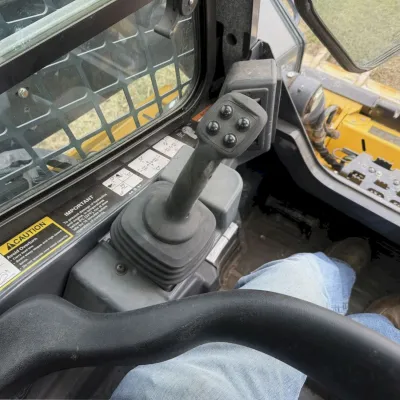 2024 Deere 331G thumbnail