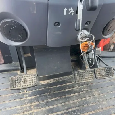 2017 Kubota M6-111 thumbnail
