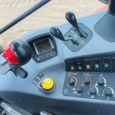 2017 Kubota M6-111 thumbnail