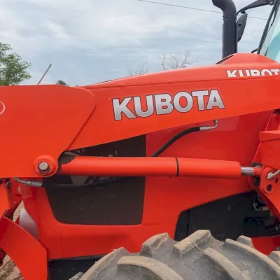 2017 Kubota M6-111 thumbnail