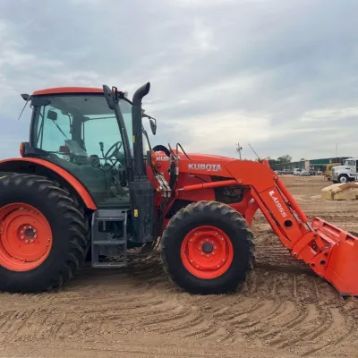 2017 Kubota M6-111 thumbnail
