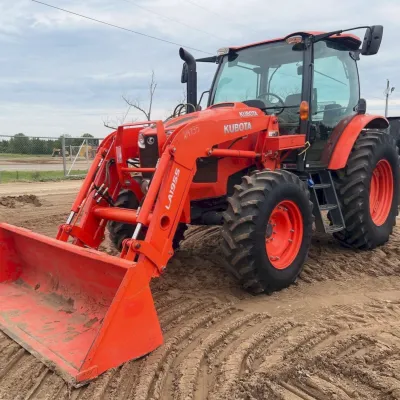 2017 Kubota M6-111 thumbnail