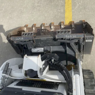 2023 Bobcat MT100 thumbnail