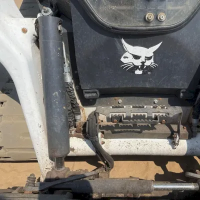 2020 Bobcat T76 thumbnail