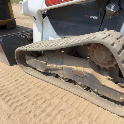 2020 Bobcat T76 thumbnail