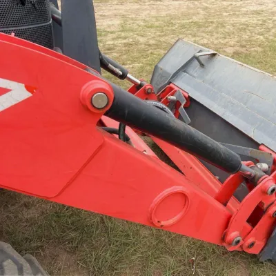 2018 Kubota L47 thumbnail